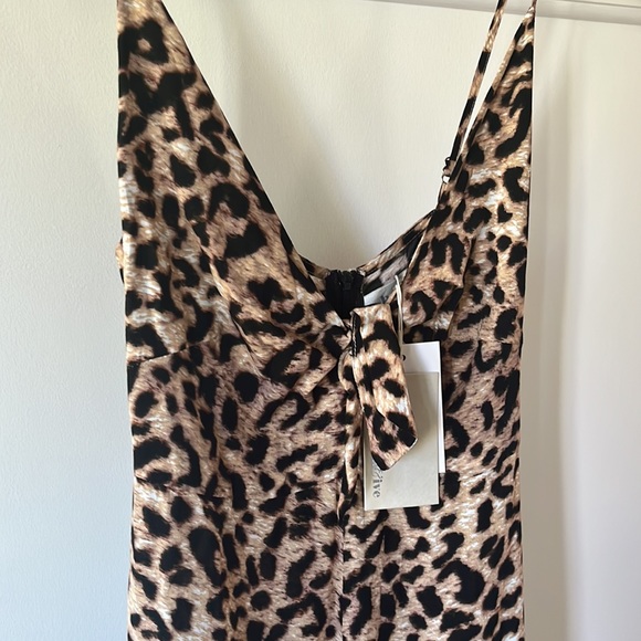 EB&IVE Savannah Leopard Print Tie Front Wide Leg Jumpsuit NWT - Picture 15 of 16
